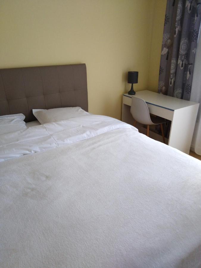 Chez Myla Chambre Avec Tv Ecran Plat Et Salle De Bain Privative Bourges Luaran gambar